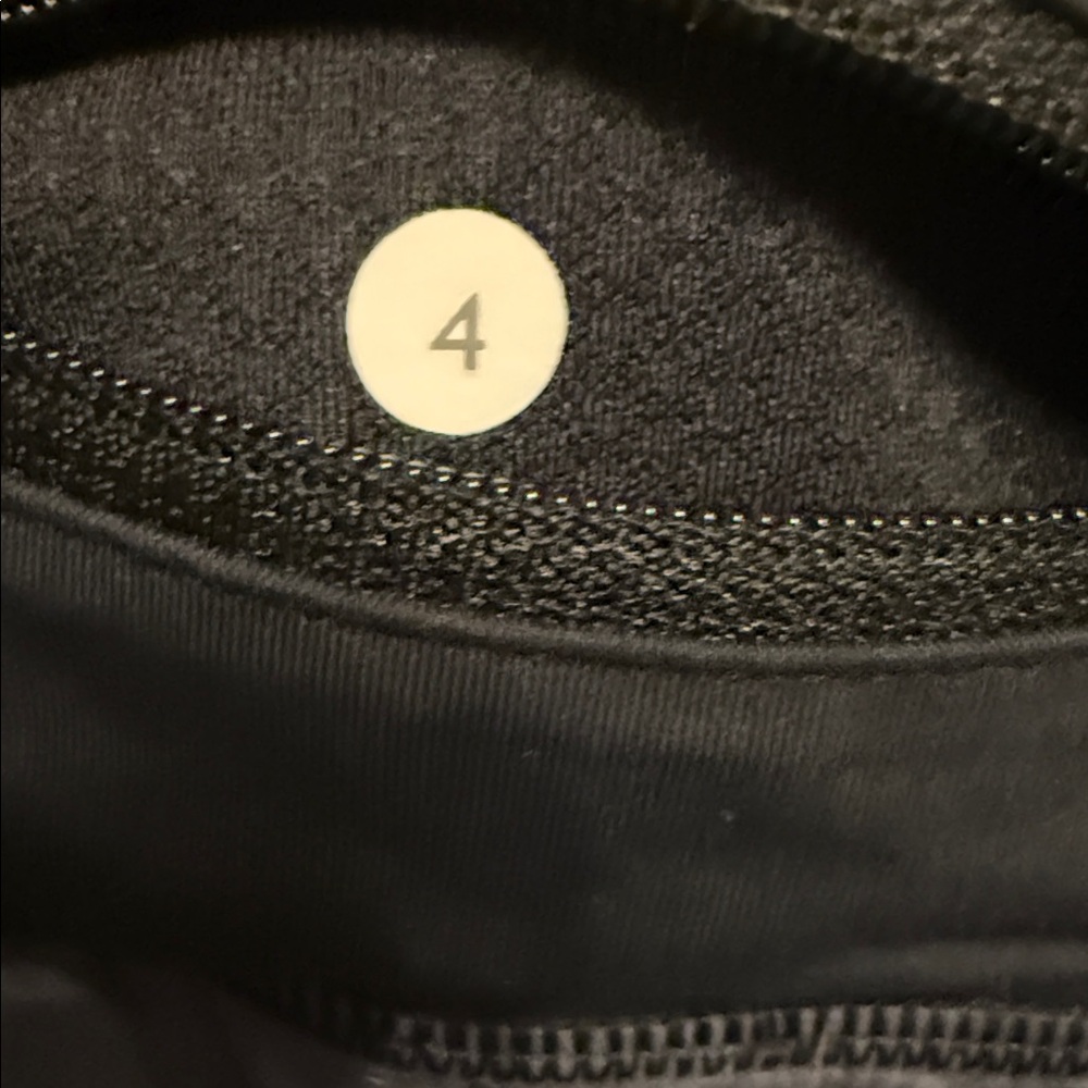Lululemon Speed Up Short 2.5” Low-Rise Diamond Dye Pitch Grey Size 4 - Picture 3 of 11